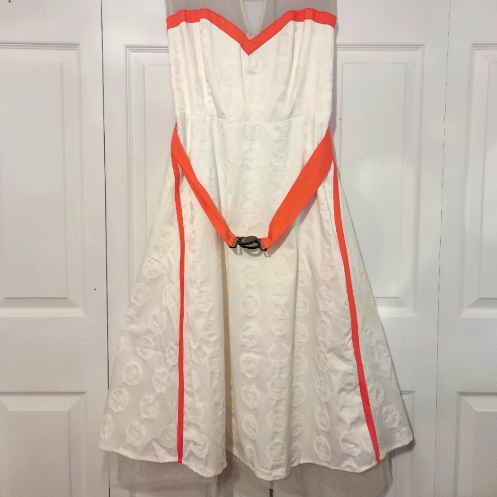 Torrid BB-8 Swing Dress 18